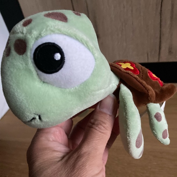 Disney Finding Nemo Sea Turtle plush toy - Picture 4 of 8